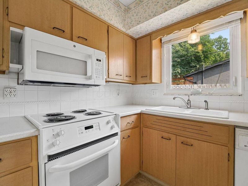 962 Kennington Avenue , Columbus, OH 43220 Photo 5