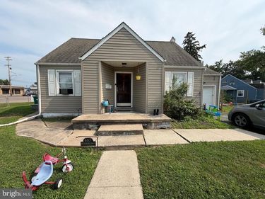 607 VETERANS HIGHWAY , BRISTOL, PA 19007