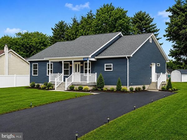 18 LAKE SHORE DRIVE, LEWES, DE 19958