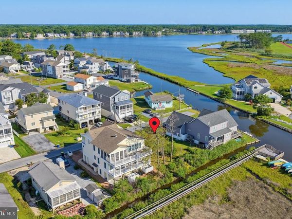 674 TINGLE AVENUE, BETHANY BEACH, DE 19930