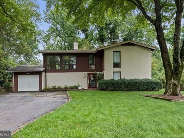 8108 TIMBER VALLEY COURT , DUNN LORING, VA 22027