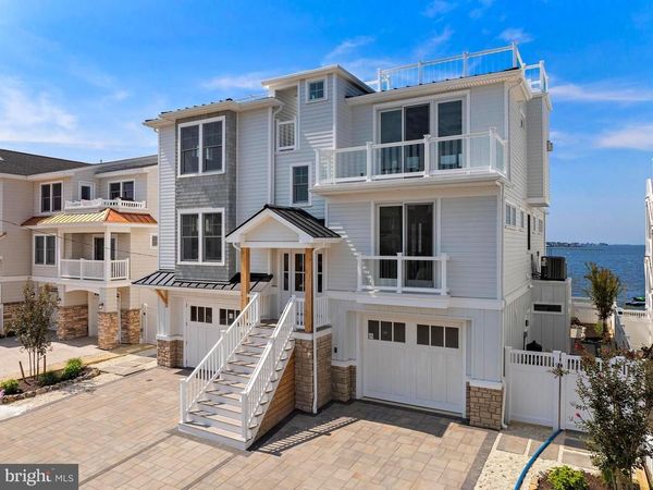 132 W JEANETTE, LONG BEACH TOWNSHIP, NJ 08008