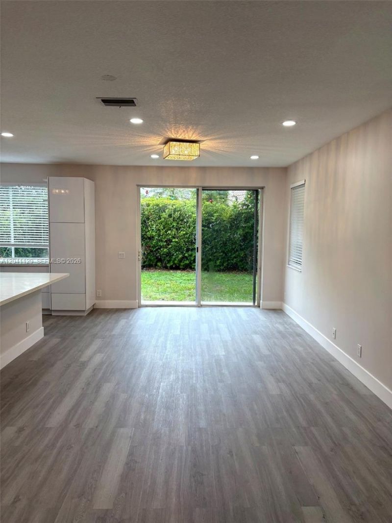 1528 Salerno Cir, Unit 1528, Weston, FL 33327 Photo