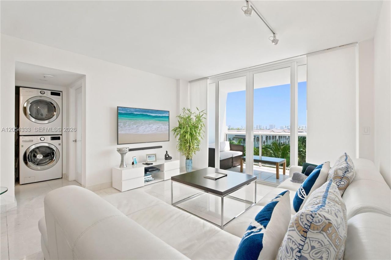 1900 Sunset Harbour Dr , Unit 803, Miami Beach, FL 33139 Photo