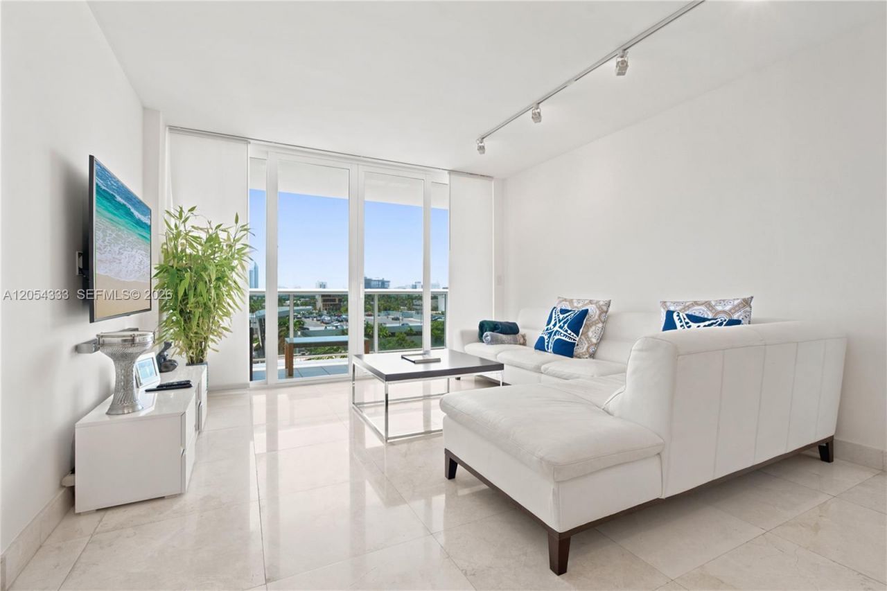 1900 Sunset Harbour Dr , Unit 803, Miami Beach, FL 33139 Photo