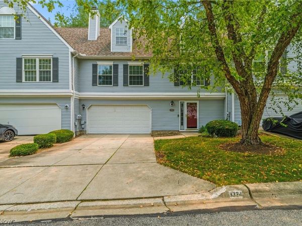 3324 Brookside Lane , Cuyahoga Falls, OH 44223