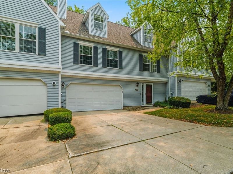 3324 Brookside Lane, Cuyahoga Falls, OH 44223 Photo 2