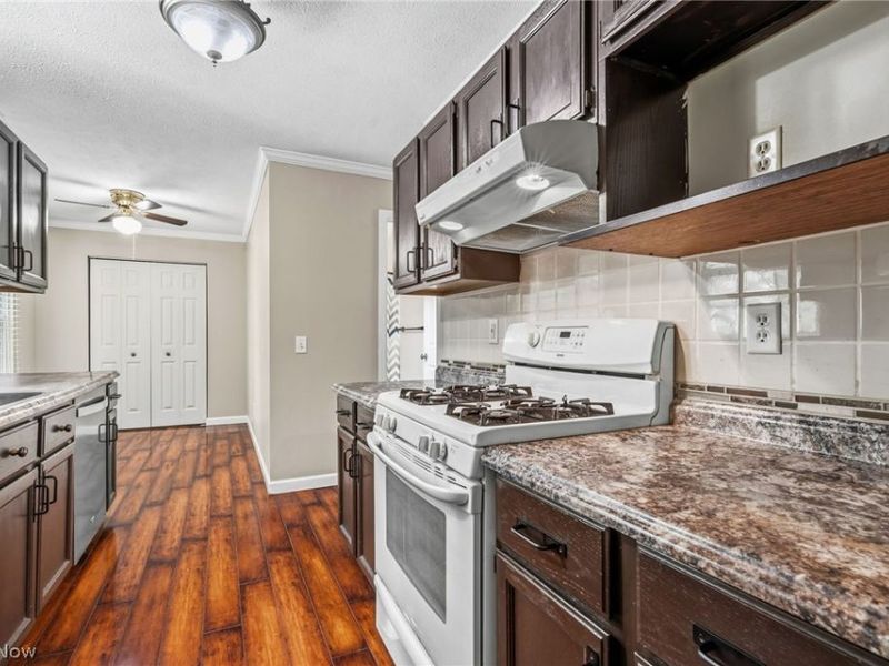 3324 Brookside Lane, Cuyahoga Falls, OH 44223 Photo 6