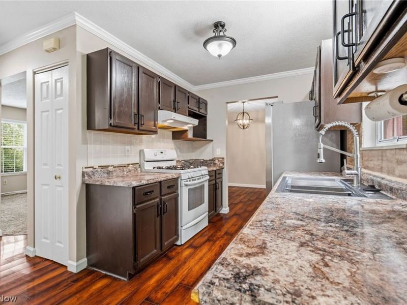 3324 Brookside Lane, Cuyahoga Falls, OH 44223 Photo 7