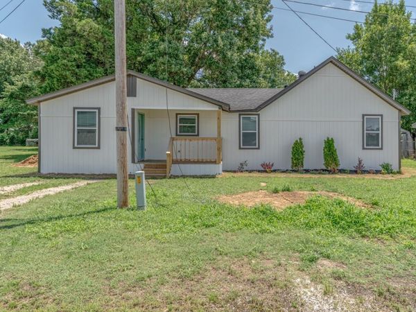 105 School Street , Bay, AR 72411