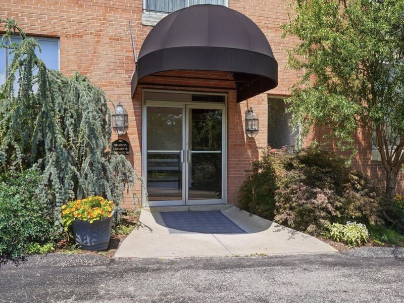 880 Rue De La Paix, Unit A24, Cincinnati, OH 45220 Photo 3