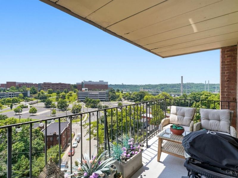 880 Rue De La Paix, Unit A24, Cincinnati, OH 45220 Photo 32