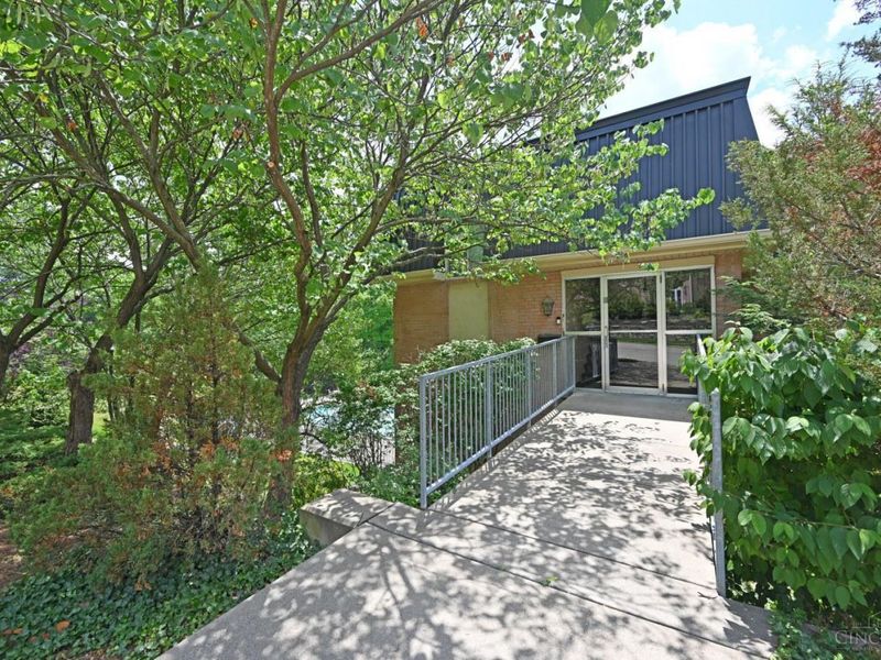 880 Rue De La Paix, Unit A24, Cincinnati, OH 45220 Photo 40