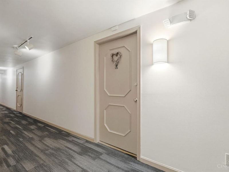 880 Rue De La Paix, Unit A24, Cincinnati, OH 45220 Photo 7