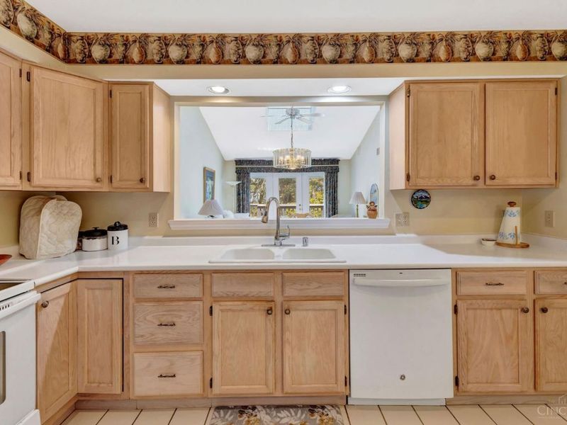 5038 Bristol Court, Loveland, OH 45140 Photo 14
