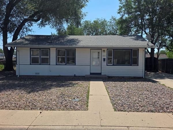2640 Forsythia St, Pueblo, CO 81005