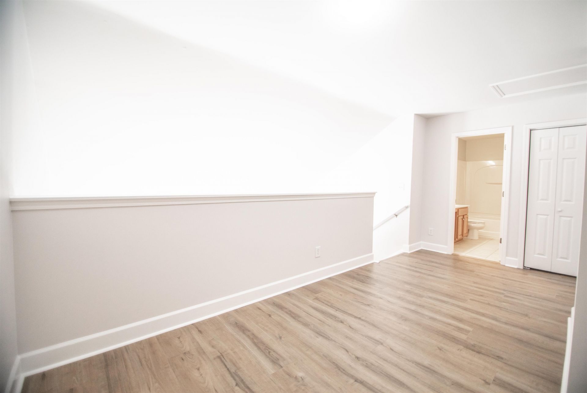 1005 Balmore Dr.  Photo 22