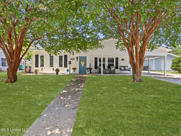 1109 Country Club Drive, Pascagoula, MS 39567