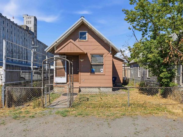 705 N Altamont St, Spokane, WA 99202