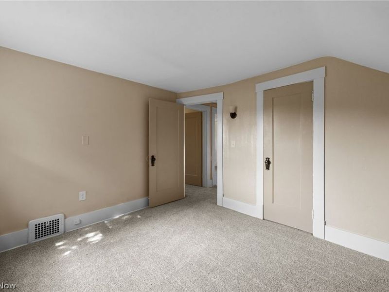 814 E Broad Street, Louisville, OH 44641 Photo 24