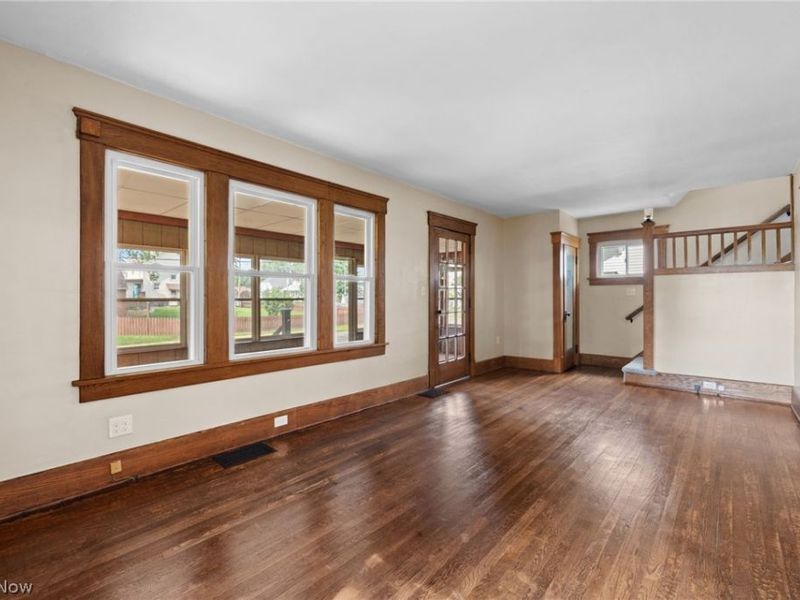 814 E Broad Street, Louisville, OH 44641 Photo 5