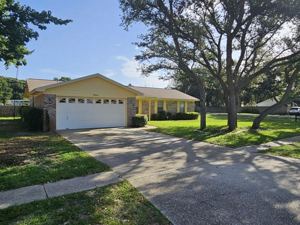 7854 Pleasant Oaks Avenue, Navarre, FL 32566