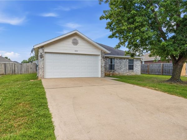 604 Bliss Circle , Centerton, AR 72719
