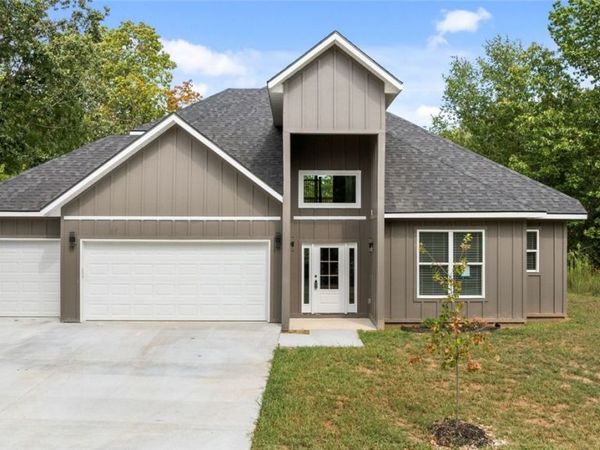 41 S Cheshnut Drive, Bella Vista, AR 72714