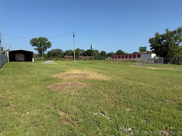 1503 W 5th Street , Dewar, OK 74431