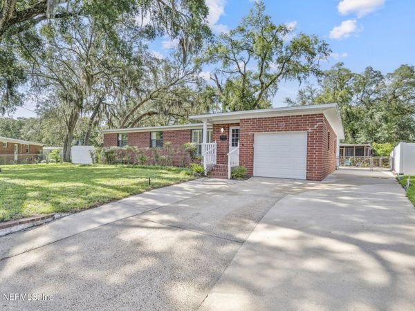 8636 ST PATRICK Lane, Jacksonville, FL 32216