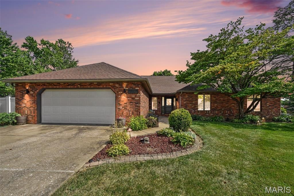 220 Lake Stratford Drive , Fairview Heights, IL 62208 Main Photo