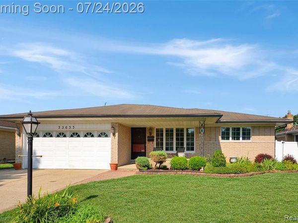33633 Mina Drive, Sterling Heights, MI 48312