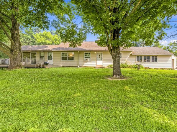 1256 Rice Street, Braham, MN 55006