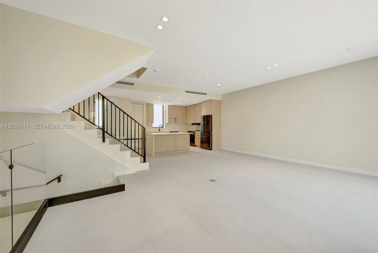 2692 SW 25th Ave , Miami, FL 33133 Photo