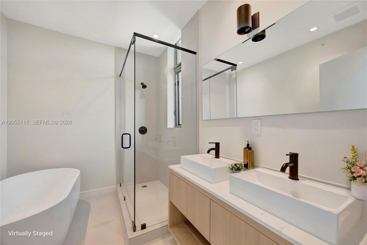 2692 SW 25th Ave , Miami, FL 33133 Photo