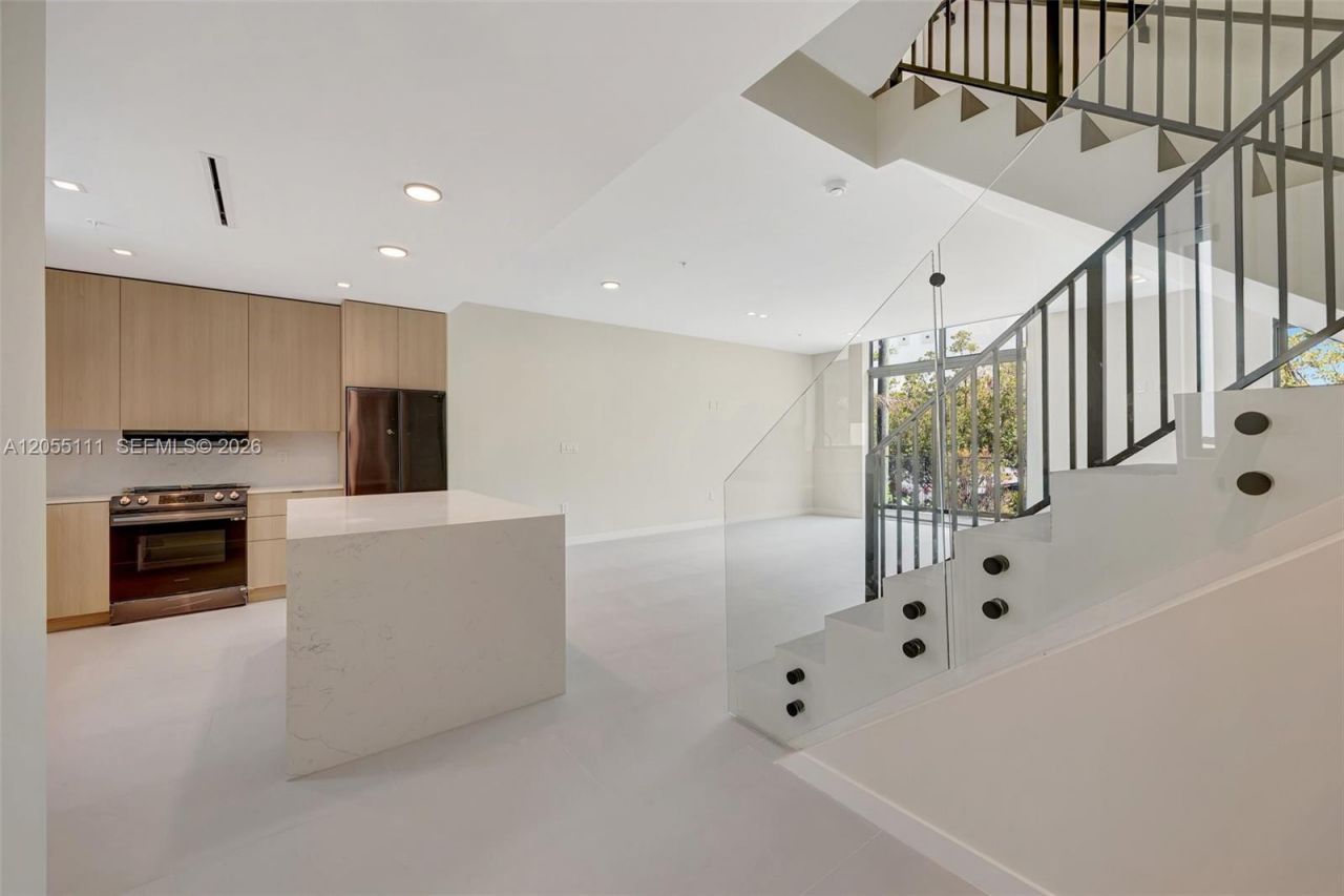 2692 SW 25th Ave , Miami, FL 33133 Photo