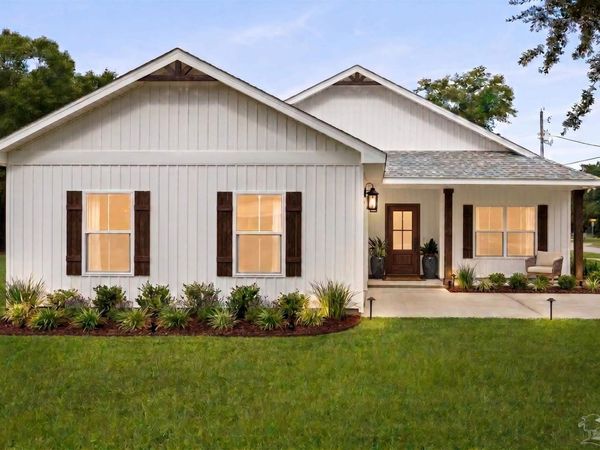4853 Aleff Rd, Pace, FL 32571