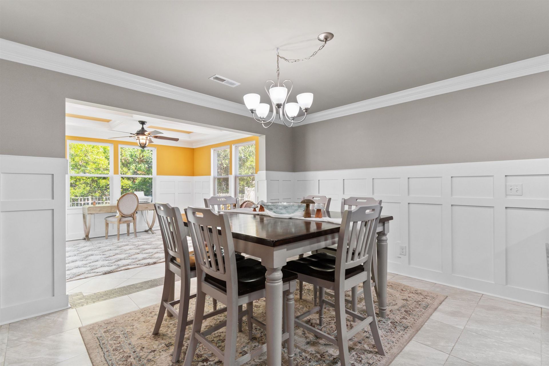 200 Davis Ct. Photo 15