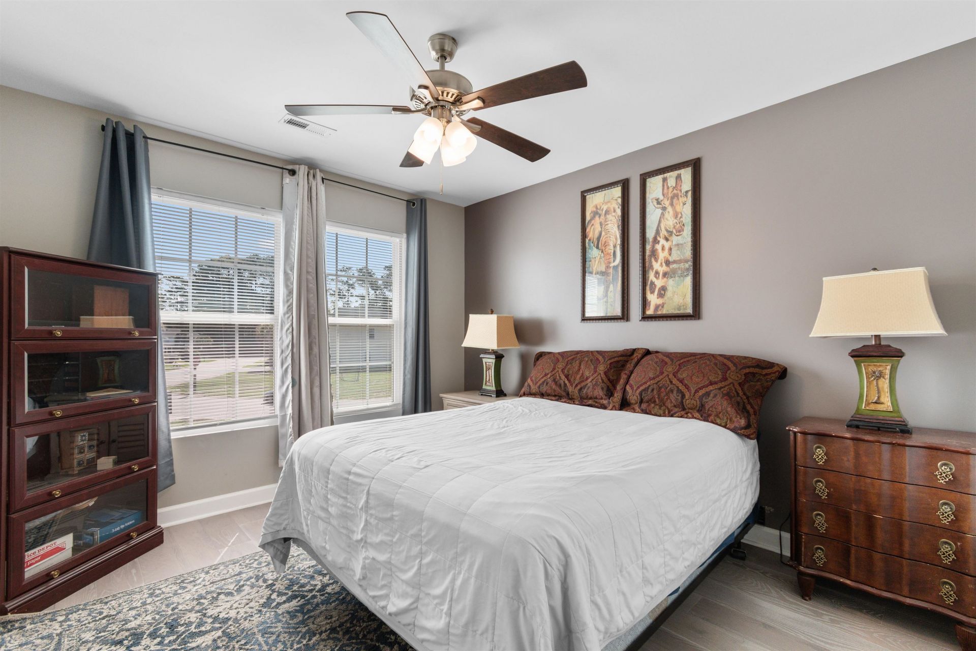 200 Davis Ct. Photo 28