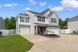 200 Davis Ct. photo 4
