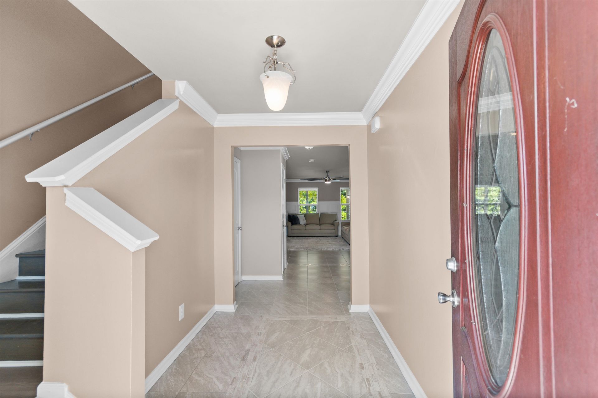 200 Davis Ct. Photo 8
