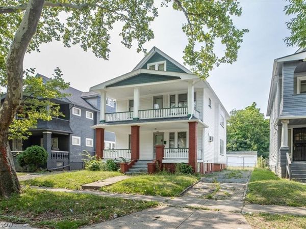 9500 Parkview Avenue , Cleveland, OH 44104