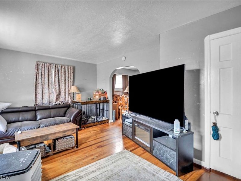 4512 W 150th Street, Cleveland, OH 44135 Photo 3