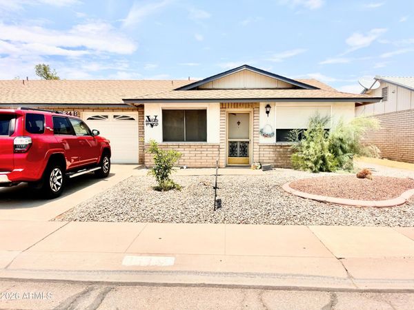 9634 W IRONWOOD Drive, Unit B, Peoria, AZ 85345