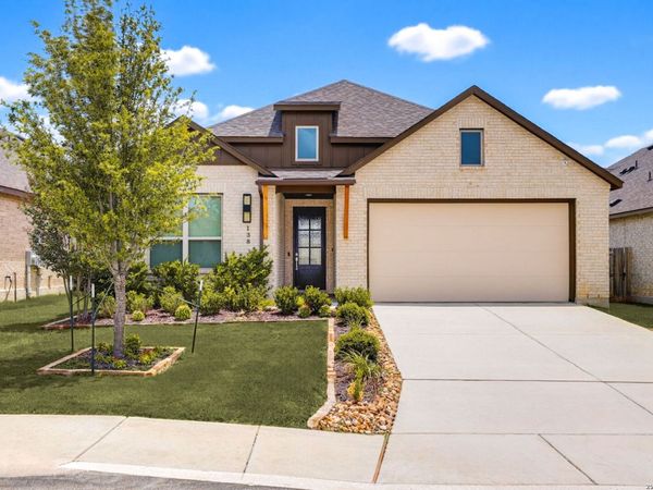 138 Red Oak, Castroville, TX 78009