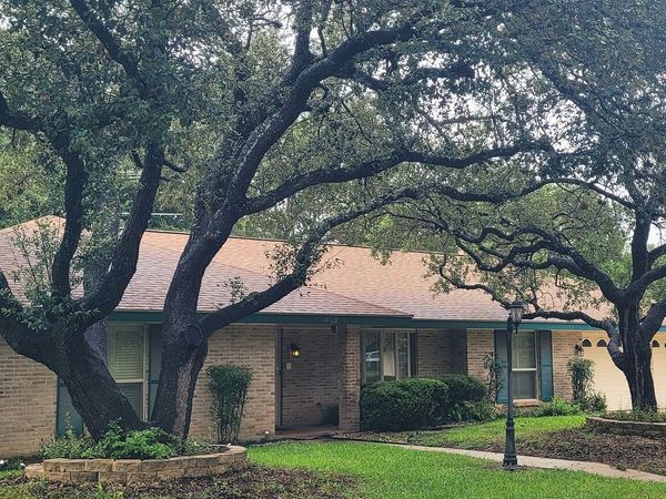 413 Golfcrest, Windcrest, TX 78239