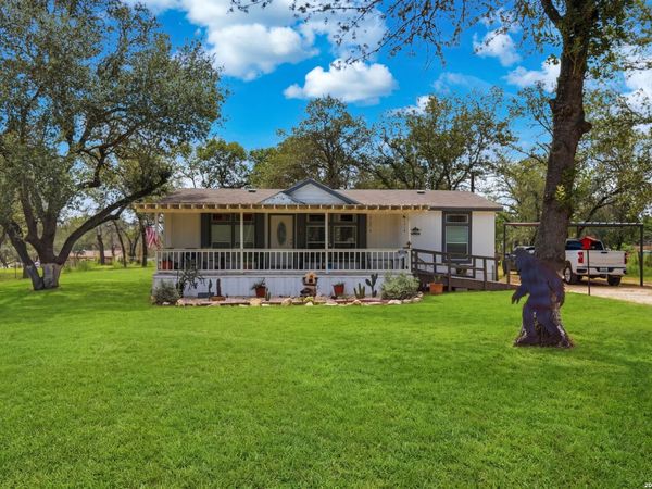 200 Michael RD, Poteet, TX 78065