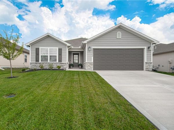 20322 W 193rd Lane, Spring Hill, KS 66083