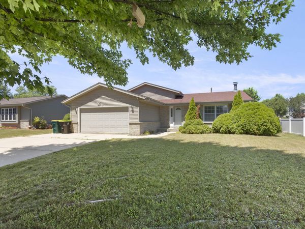 850 E Drexel Ave, Oak Creek, WI 53154
