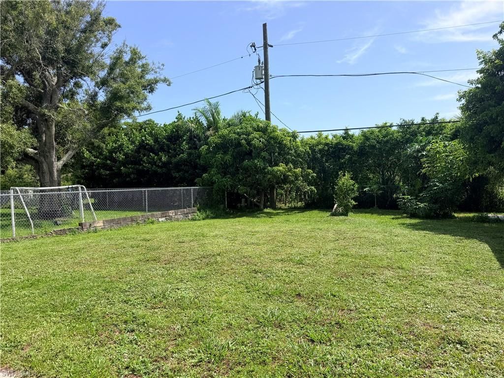 125 4th St, Naples, FL 34113 Photo
